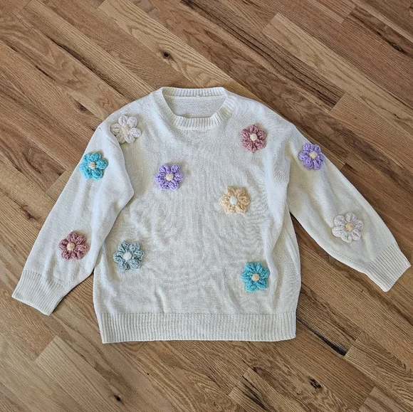 Flower sweater size Medium - Picture 1 of 2